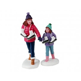 SKATING SISTERS SET OF 2